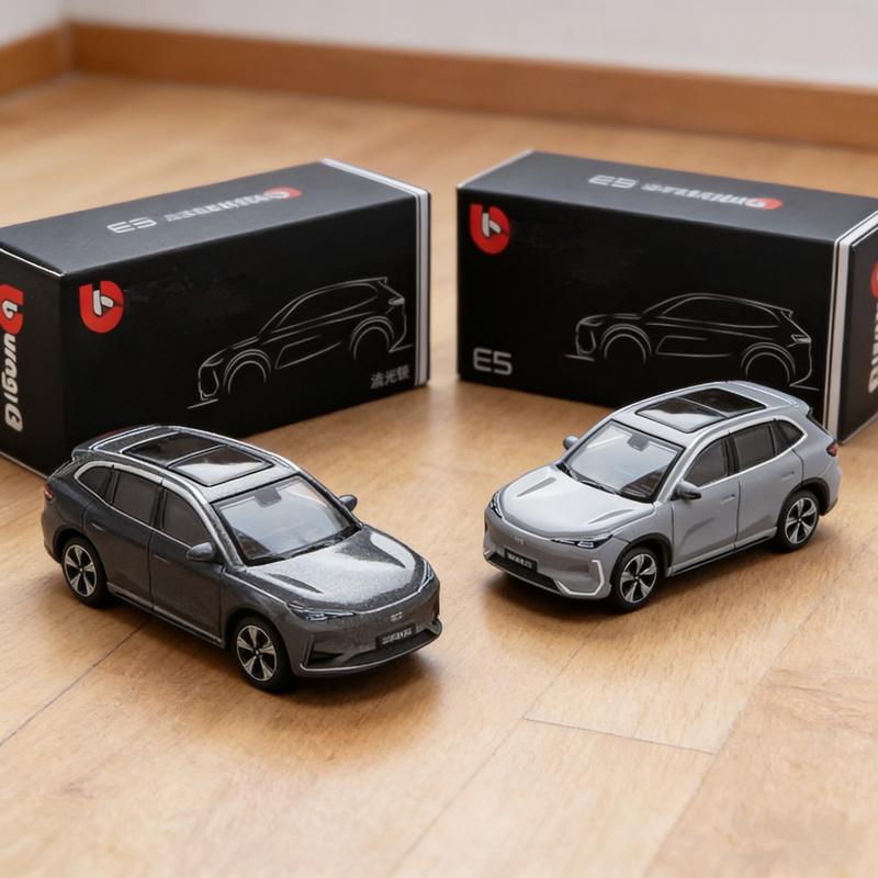 Renewable Energy Kids - Bburago 1:64 Geely E5 EX5 Model
